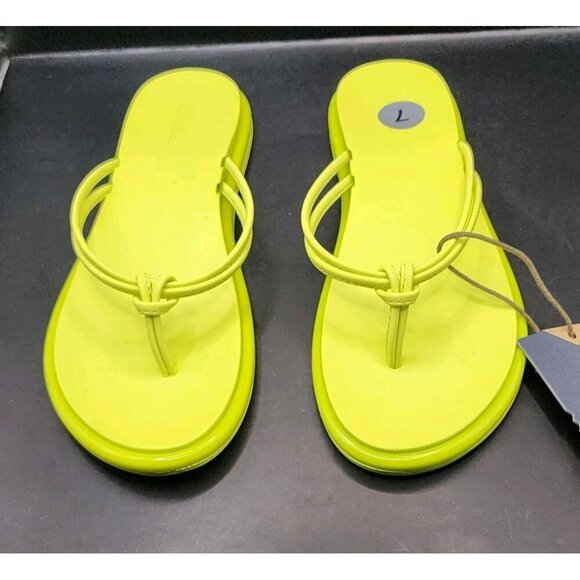 NWT OLUKAI Women's Aka Sandals, Citron, Size 7 Summer Bright Vacation - Picture 2 of 6